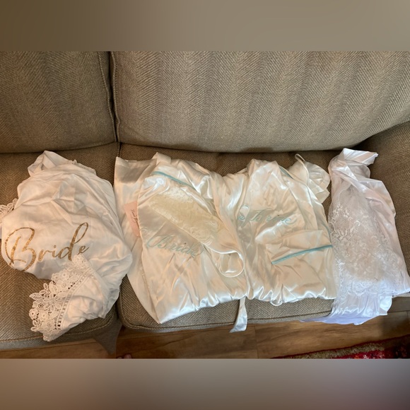 Bride Robe Bundle - One Size Fits Most - Picture 1 of 16